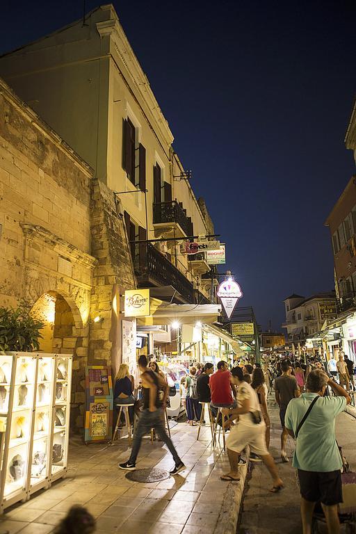 Favela Living Space Chrissi Akti Chania Exterior foto